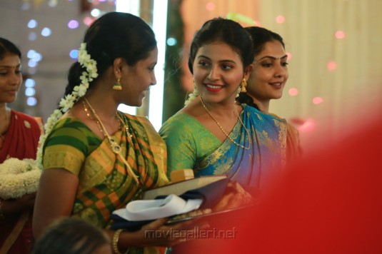 Actress Anjali in Iraivi Tamil Movie Stills